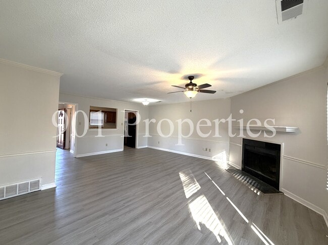 Photo - 383 Harts Way Dr