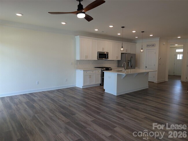 6324 Keeton Ln