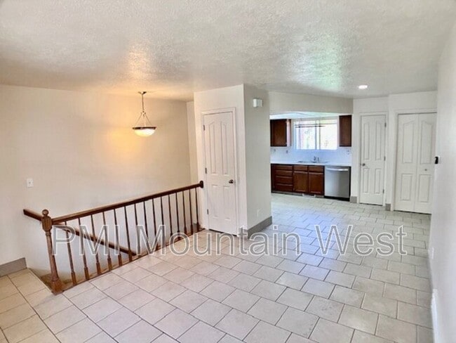 Building Photo - 142 N 200 W Unit 142 Rental