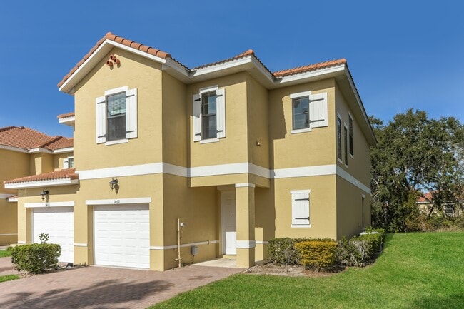 Photo - 1462 Pacific Rd