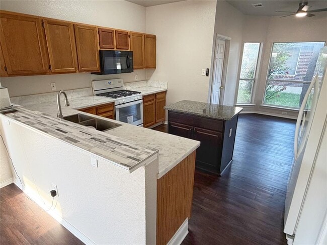Photo - 1114 Black Locust Drive West