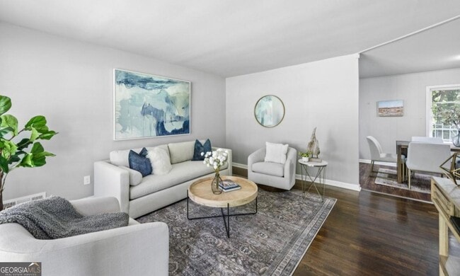 Photo - 3036 Will Rogers Pl SE