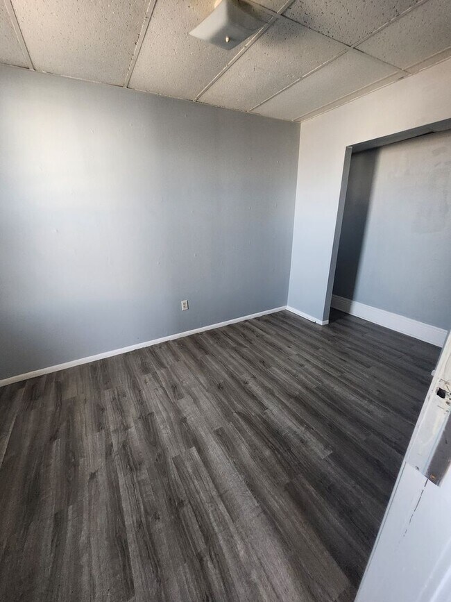 Photo - 713 East 13th Street Unit 713 E 13th Street #3