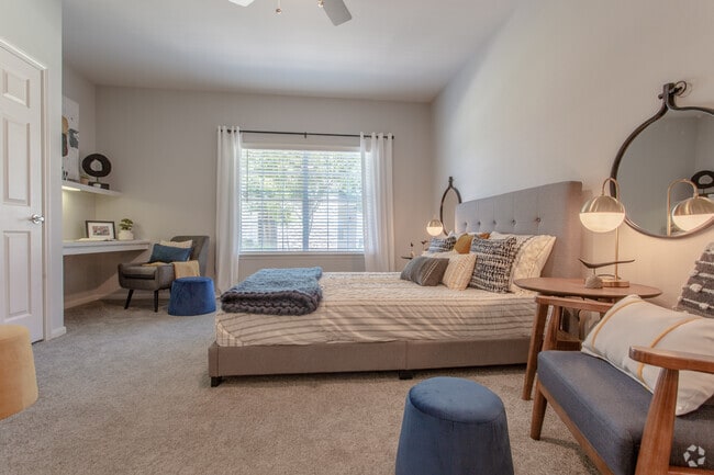Interior Photo - Oak Grove Rental