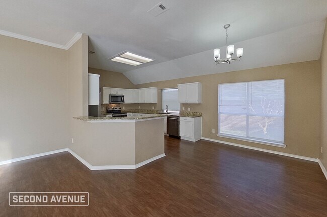 Photo - 616 Elm Falls Pl