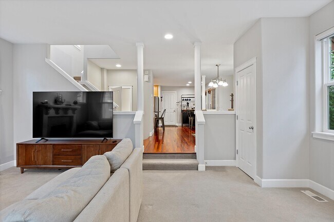 Photo - 9826 NW Justus Ln