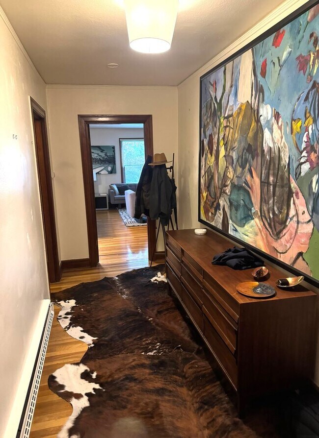 Photo - Sir Lancelot Apartments