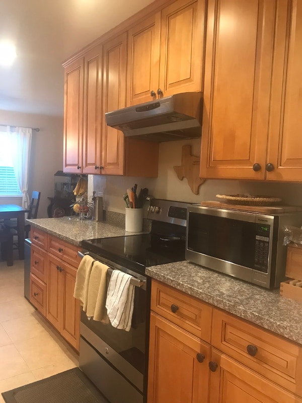 Photo - 875 September Dr