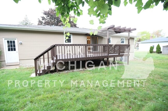 Photo - 14750 Parkwood Dr