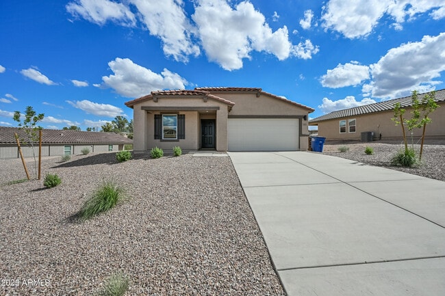 Building Photo - 1855 Yance Dr Rental