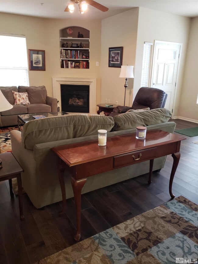 Photo - 1325 S Meadows Pkwy