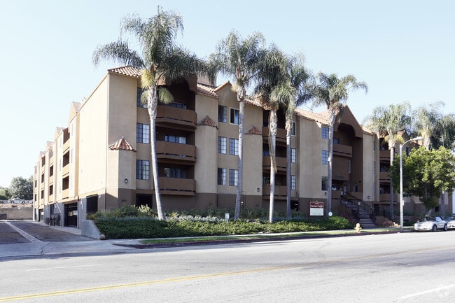 Encino Palms Apartments
