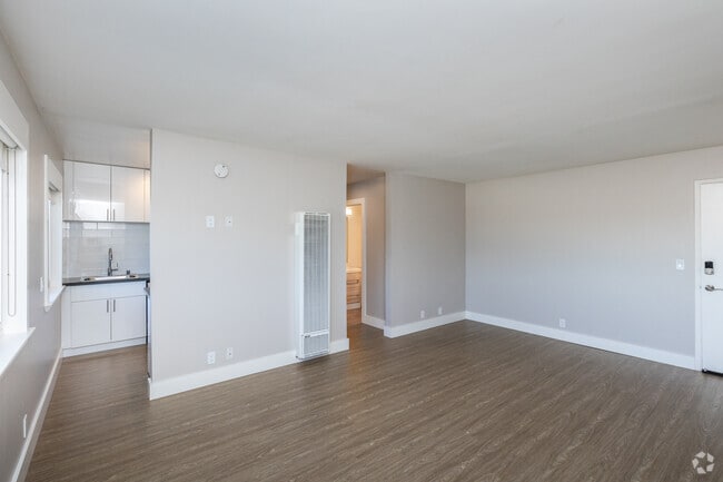 Estudio - 425SF - Sala/comedor - 3618 Alameda Apartments