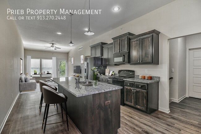 Photo - 8845 Findley St