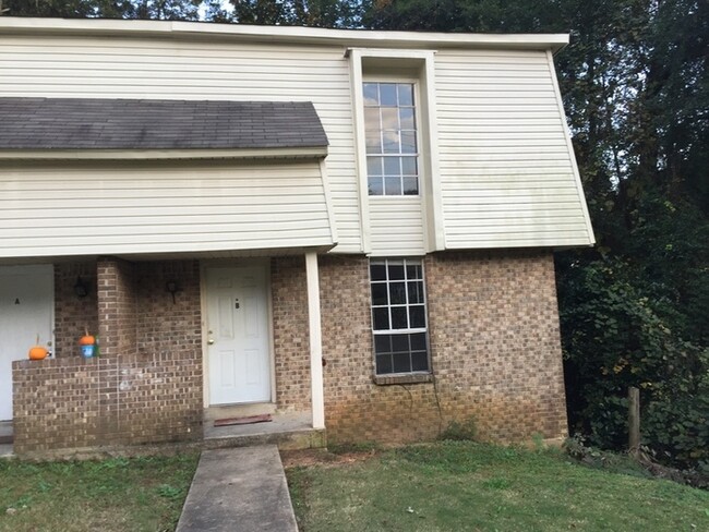 3 Bed/2 Bath 2-Story Duplex in Prattville - 3 Bed/2 Bath 2-Story Duplex in Prattville House