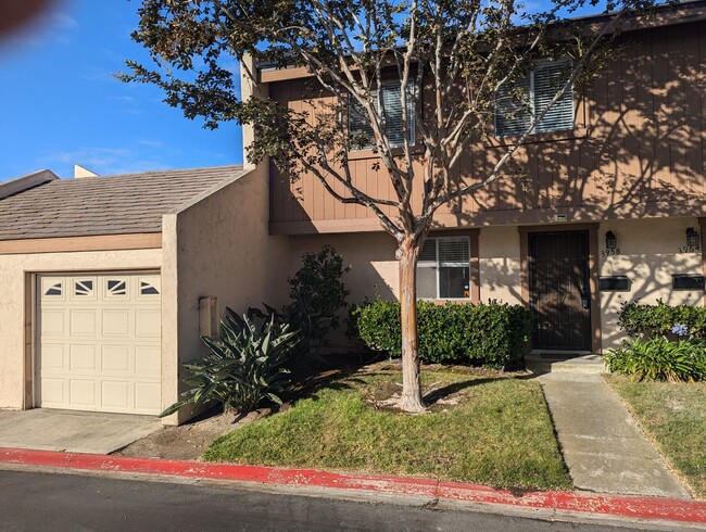 4 bed townhouse near Mesa College and USD - 4 bed townhouse near Mesa College and USD