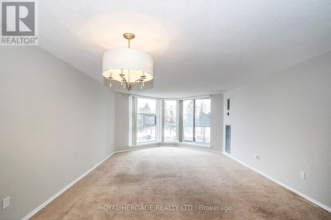 Photo - 10 Dean Park Rd Unit 313
