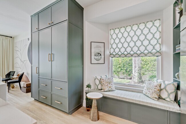 Photo - 605 Masters Way