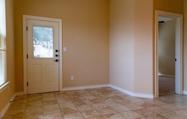 Photo - 15918 Windermere Dr