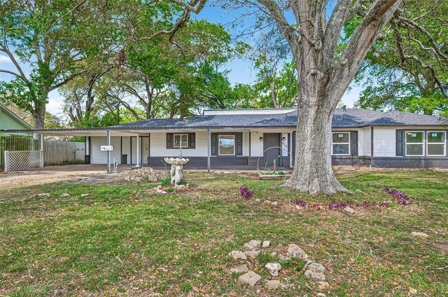 Photo - 815 Brooks Ave
