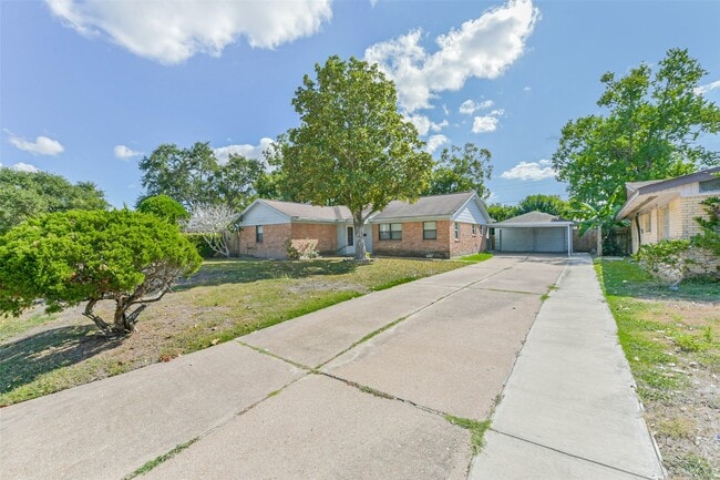 Photo - 5323 Knotty Oaks Trail