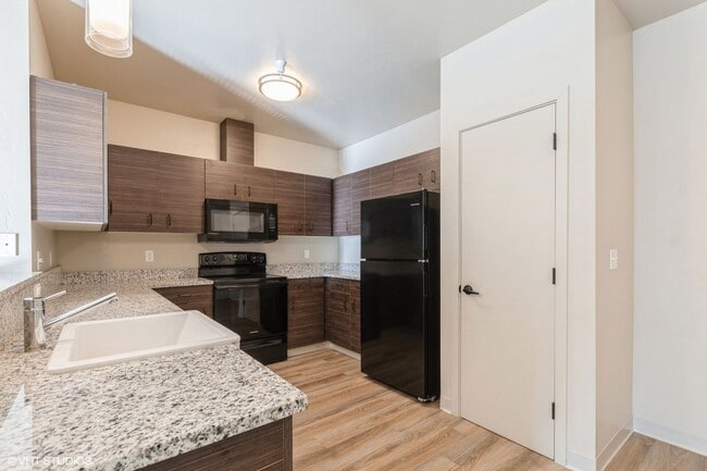 Building Photo - Eagle Valley Ranch Apartments Unit 303 (JS-691)