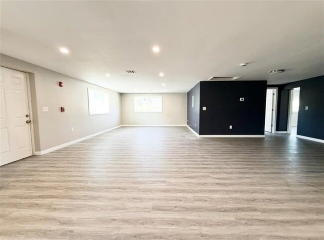 Photo - 83 Power Rd Unit 3