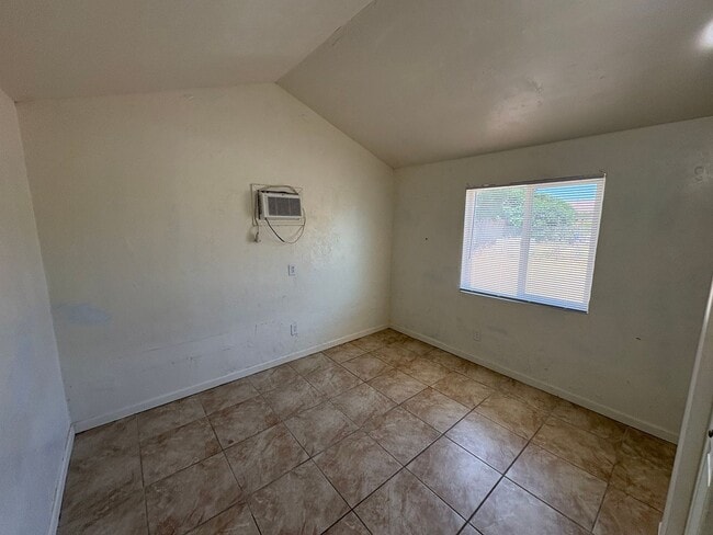 Photo - Dinuba country Home Rent Ready !