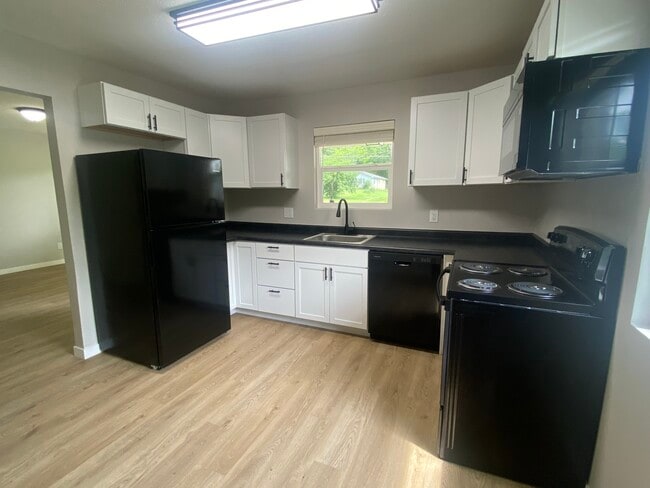 Photo - 5831 E County Rd 150 N