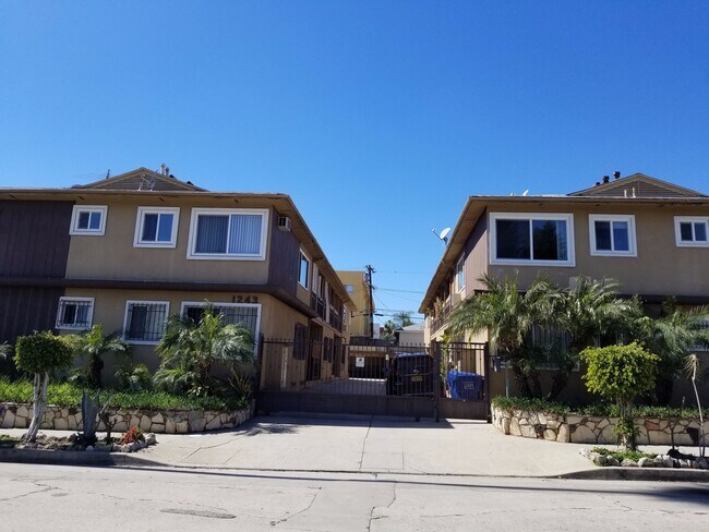 Photo - 1249 N Mansfield Ave