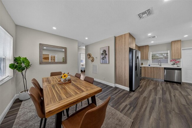 Photo - 540 NE 59th Ct