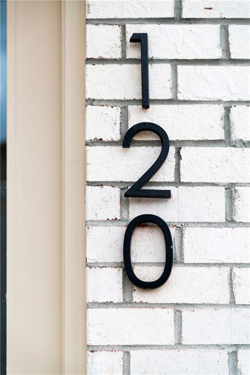 Photo - 9040 Main St