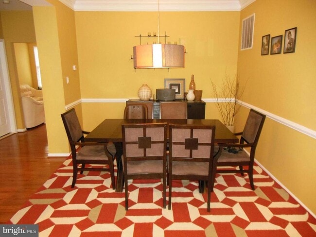 Building Photo - 25838 Norrington Square