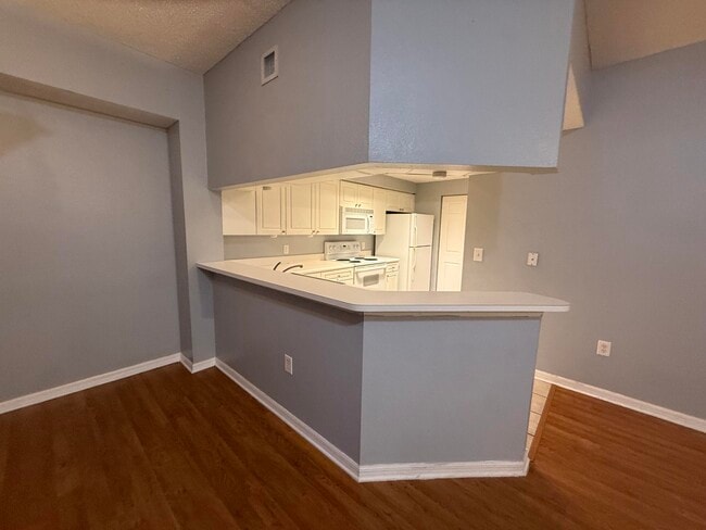 Building Photo - 2730 Anzio Ct Unit 208