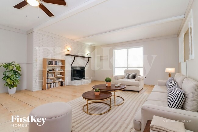 Photo - 10603 W Seldon Ln