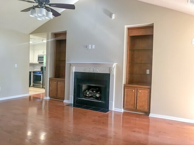 Photo - 2916 Norwood Dr