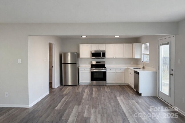 Photo - 5235 Swearngan Rd