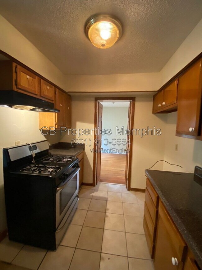Photo - 1491 E Holmes Rd
