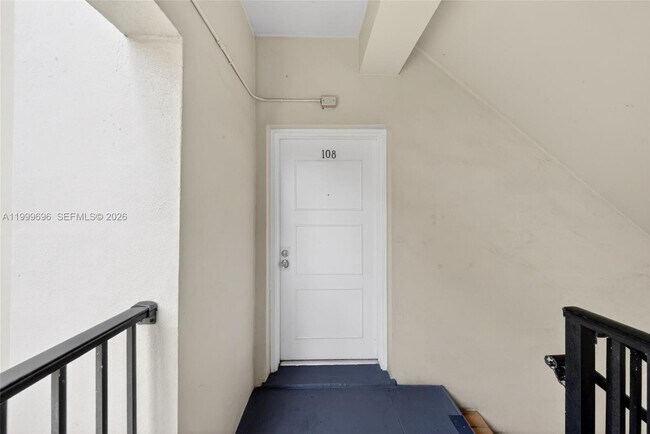 6815 Edgewater Dr Unit 108