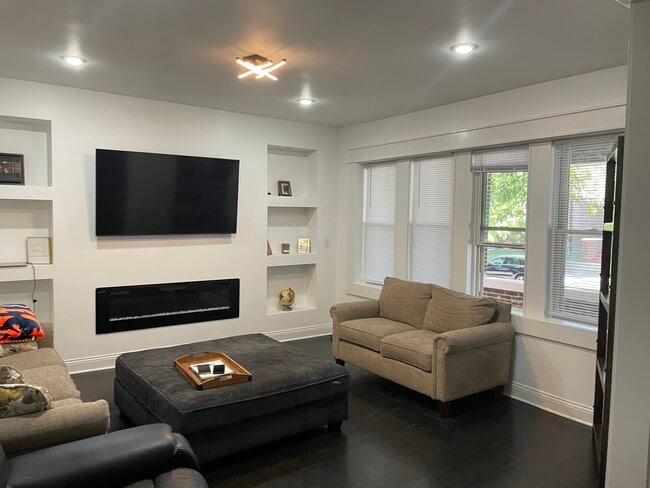 8032 S Sangamon St Unit 1