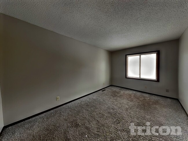 Photo - 3401 75th Ave N