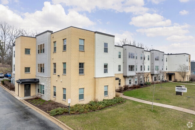 Photo - Element Student Apartments