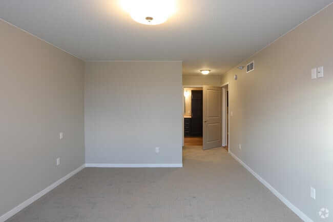 3BR, 2BA - 1,969 SF