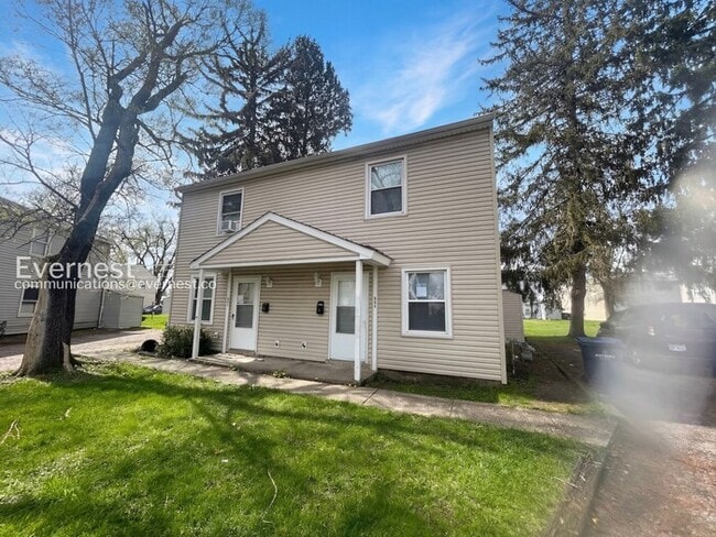 Building Photo - 685 Valerie Ln