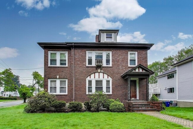 Building Photo - 129 Oxford Rd Unit 2 Rental