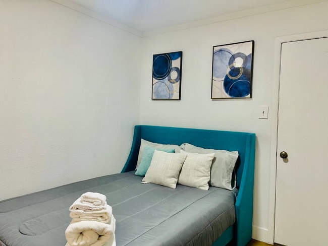 Photo - 3723 Stafford St