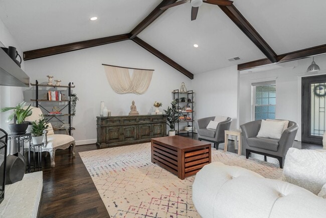 Photo - 1208 Scenic Dr