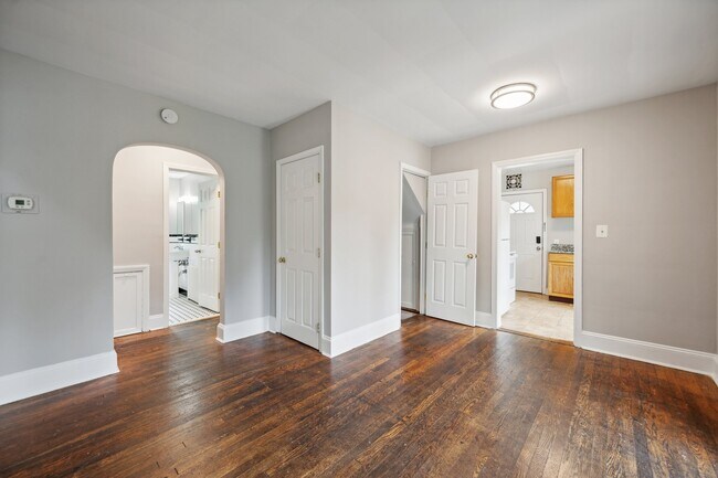 Photo - 4504 Guilford Rd Unit 1