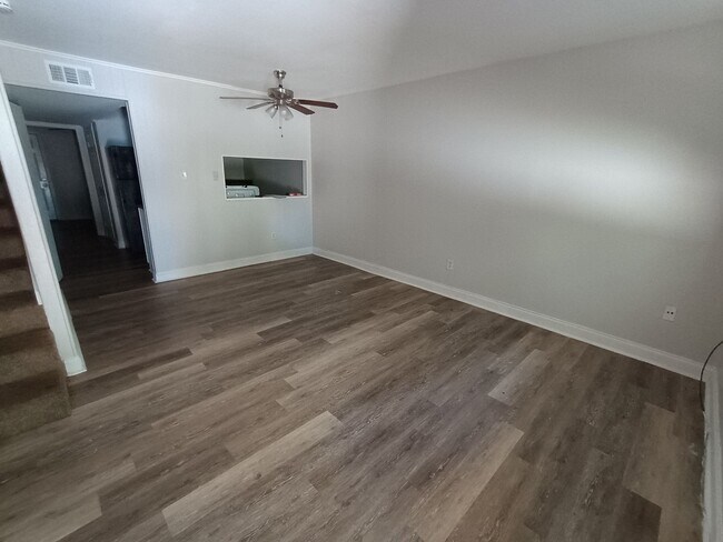 Photo - aya2467 Unit 8