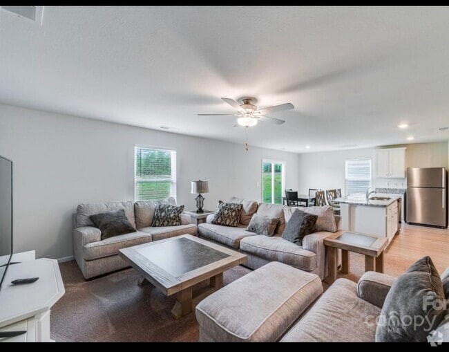 Building Photo - 600 Lamorak Pl Rental